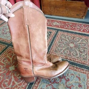 Frye pull on vintage cowgirl boots